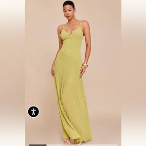 PrettyLittleThing LIME WOVEN PLEATED HEM DETAIL SPAGHETTI MAXI DRESS